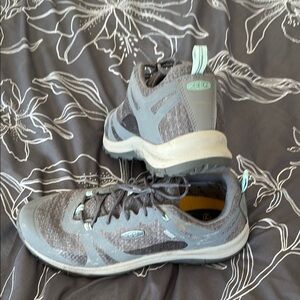Keen Waterproof gray Athletic Shoes